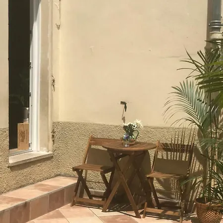 Apartmán Garden Carras *